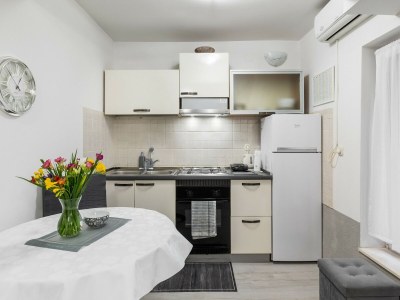 Apartment Studio Toniko with Terrace - Features photo 6
