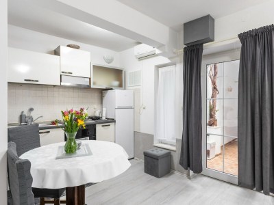 Apartment Studio Toniko with Terrace - Features photo 11