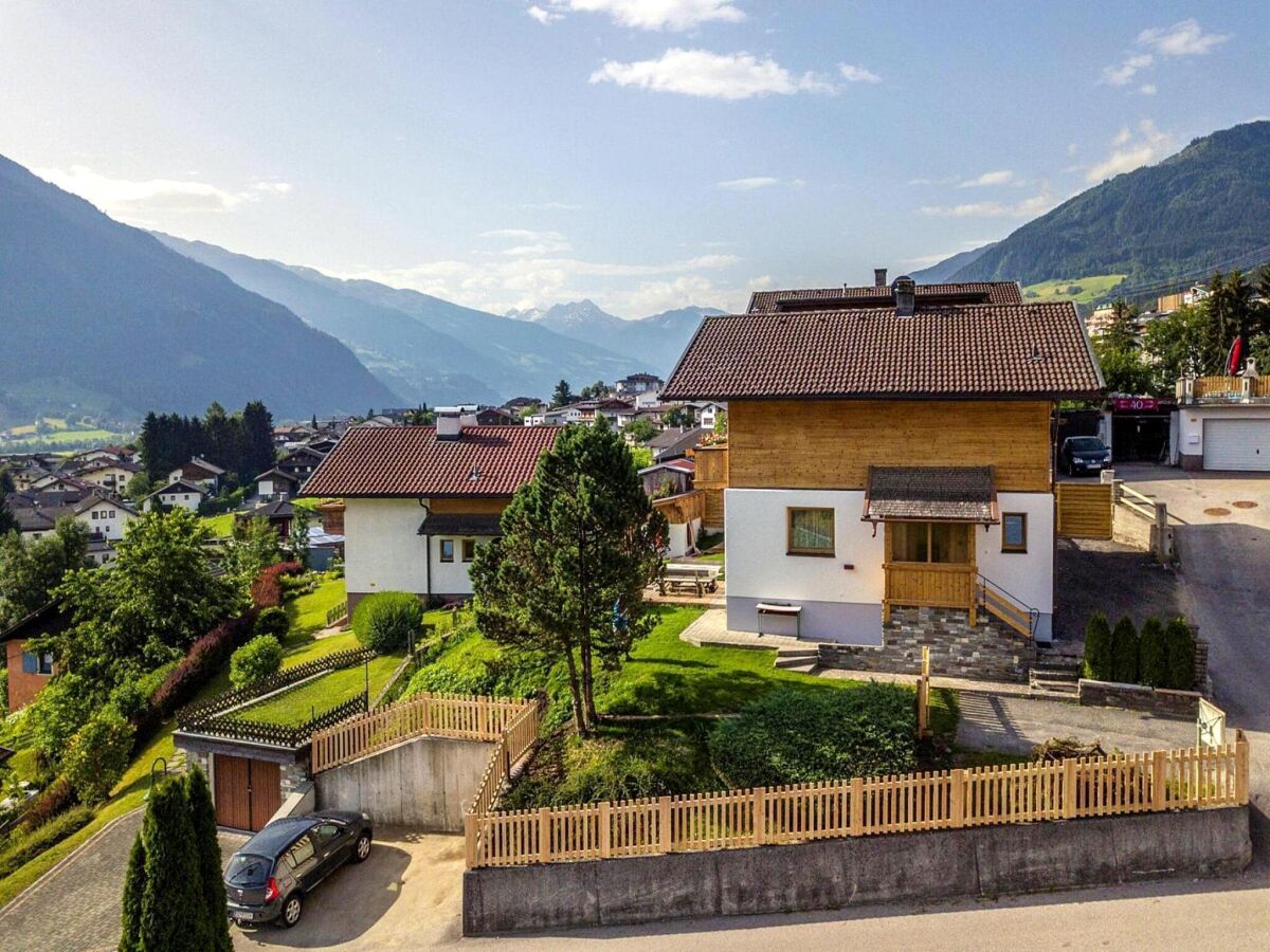 Holiday house Chalet in Fügen nahe Spieljochbahn