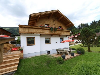Holiday house Chalet in Fügen nahe Spieljochbahn - Outdoor photo 3