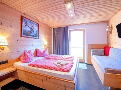 Holiday house Chalet in Fügen near Spieljoch Ski Lift - Features photo 19