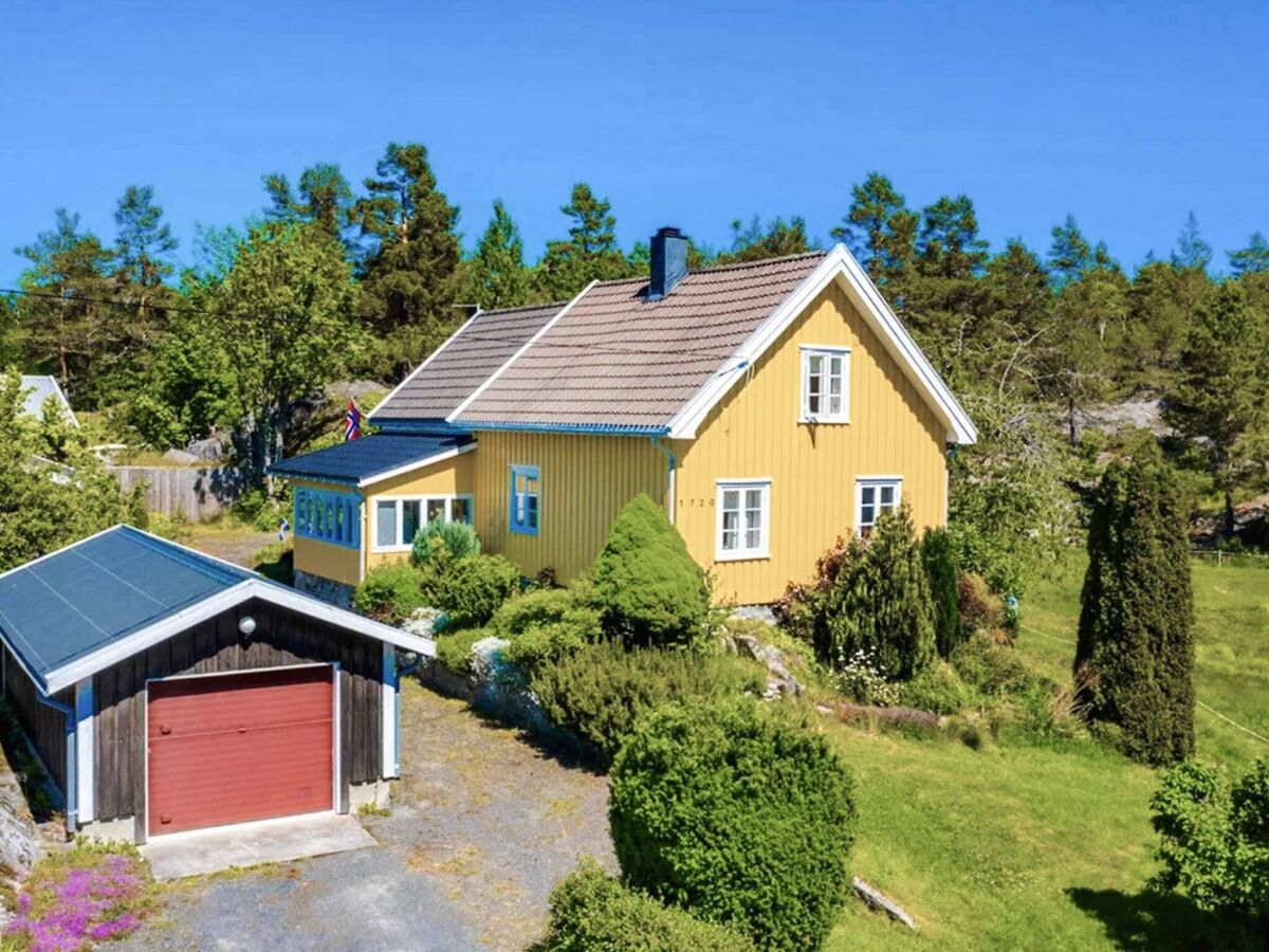 Holiday house 6 person holiday home in Søndeled