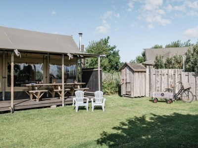 Holiday house Comfortable lodge with patio - Outdoor photo 8