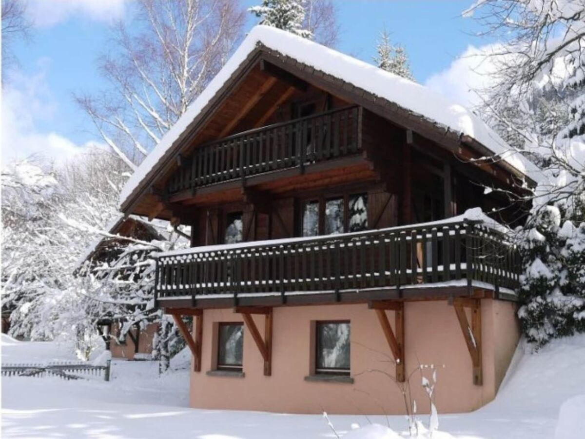 Chalet Chalet in La Bresse mit Bergblick - Outdoor photo 2