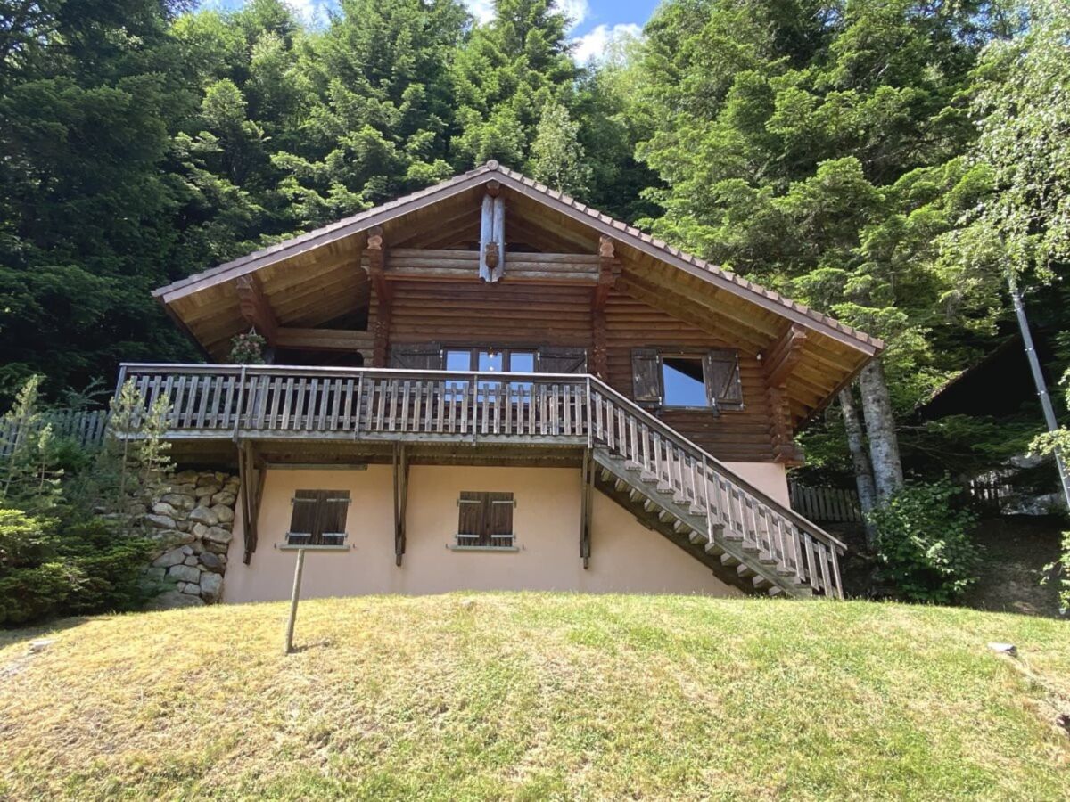 Chalet Chalet in La Bresse with Hot Tub & Mountain Views - Outdoor photo 3