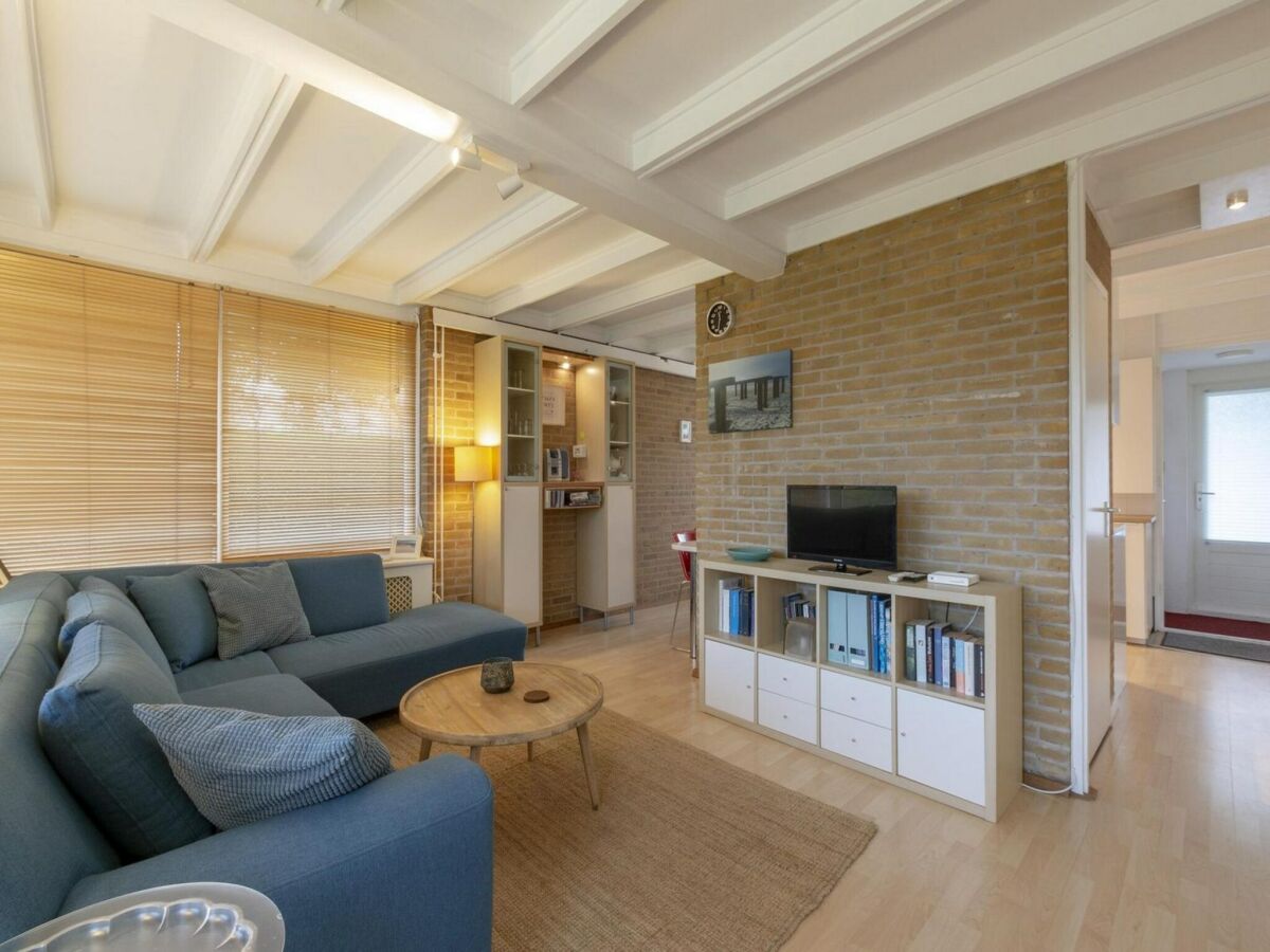 Holiday house Attractive holiday home close to beach