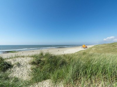 Holiday house Beachside holiday home with garden - Outdoor photo 6