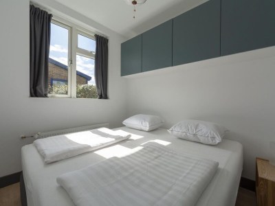 Bungalow Modern home with garden - Outdoor photo 12