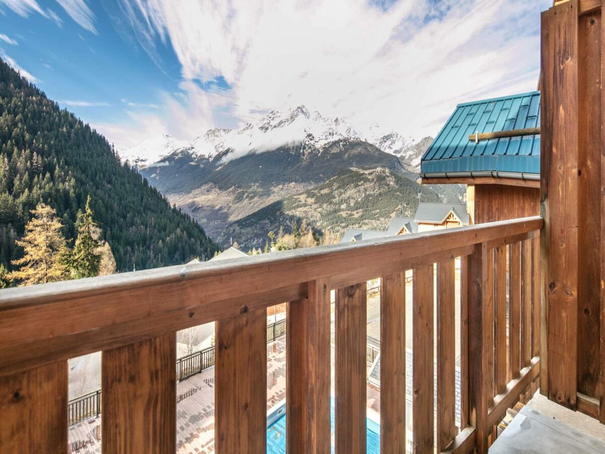 Apartment Apartment in France with Pool & Mountain Views - Outdoor photo 2