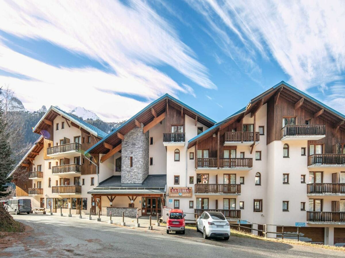 Apartment Apartment in France with Pool & Mountain Views - Outdoor photo 3