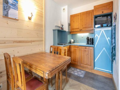 Apartment Apartment in France with Pool & Mountain Views - Features photo 8