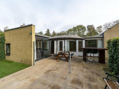 Bungalow Astounding bungalow with garden - Outdoor photo 21