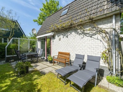 Holiday house Cozy holiday home with pool - Outdoor photo 4