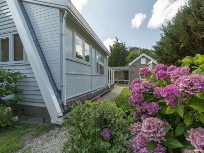 Holiday house Home with beautiful lawn - Outdoor photo 12