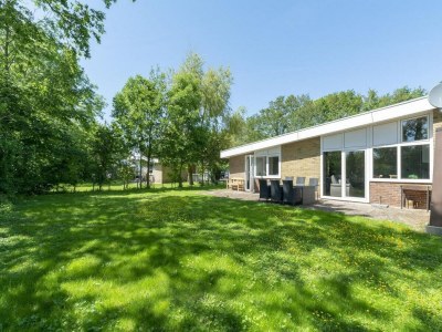 Bungalow Cozy Bungalow with Patio - Outdoor photo 3