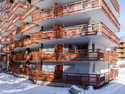 Apartment Alpine Retreat with Balcony in Les Deux Alpes - Apartment