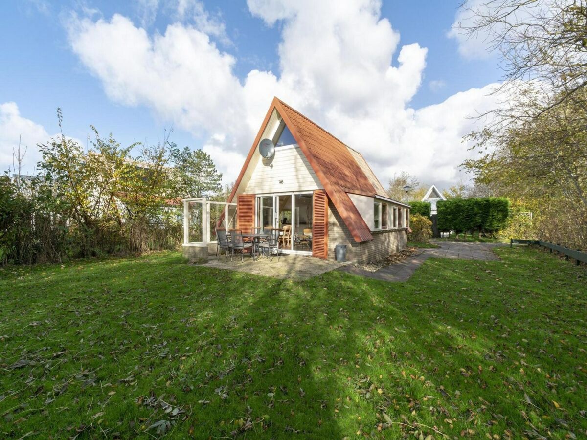 Holiday house Alluring home with garden