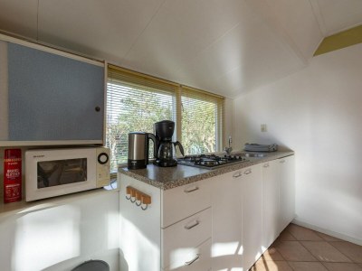 Holiday house Alluring home with garden - Outdoor photo 12