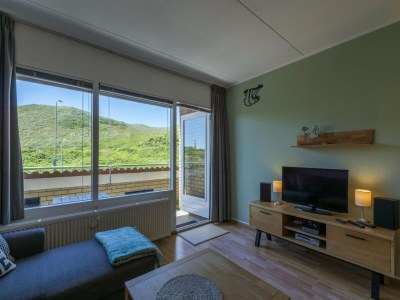 Apartment Seaside holiday apartment with a patio - Outdoor photo 2