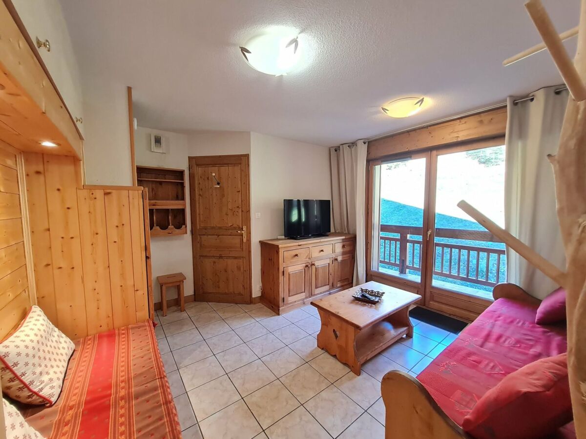 Apartment Spacious Apartment with Balcony - Features photo 5