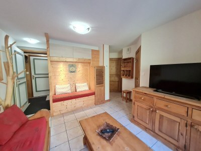 Apartment Spacious Apartment with Balcony - Features photo 14
