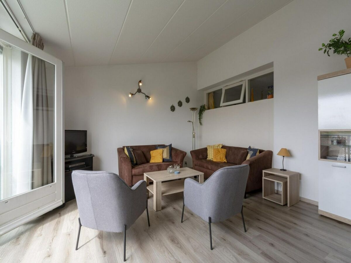 Apartment Furnished home with balcony - Outdoor photo 5