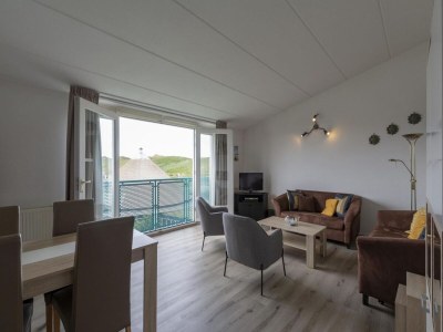 Apartment Furnished home with balcony - Outdoor photo 2
