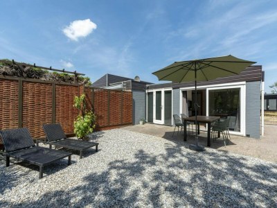 Bungalow Luxurious furnished bungalow with terrace - Outdoor photo 22