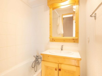 Apartment Apartment in French Alps with Heated Pool - Features photo 17