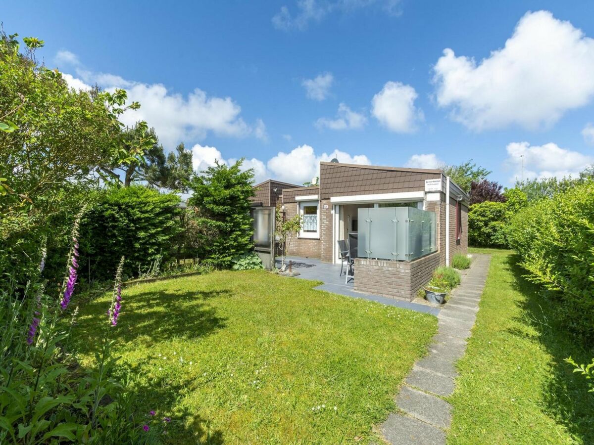 Bungalow Lovely Bunglow with garden