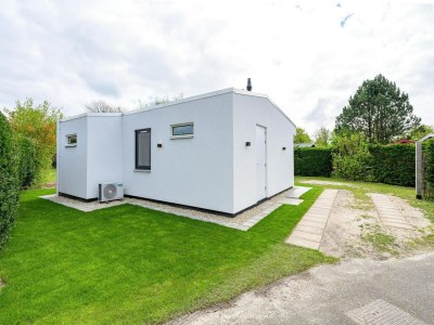 Bungalow Radiant bungalow with garden - Outdoor photo 6