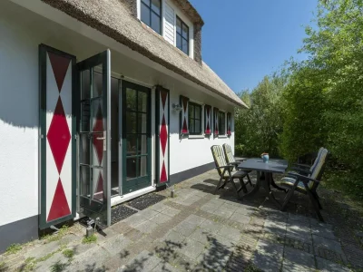 Villa Holiday villa with fenced garden - Outdoor photo 3