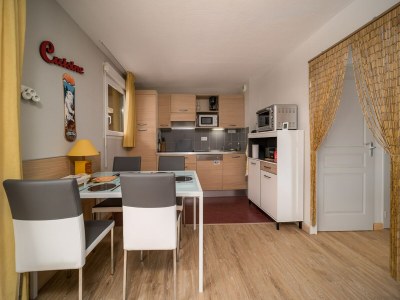 Apartment Apartment in French Alps with Heated Pool - Features photo 7