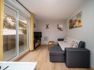 Apartment Apartment in French Alps with Heated Pool - Features photo 8
