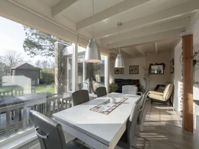 Bungalow Stylish bungalow with garden in Sint Maartenszee - Bungalow