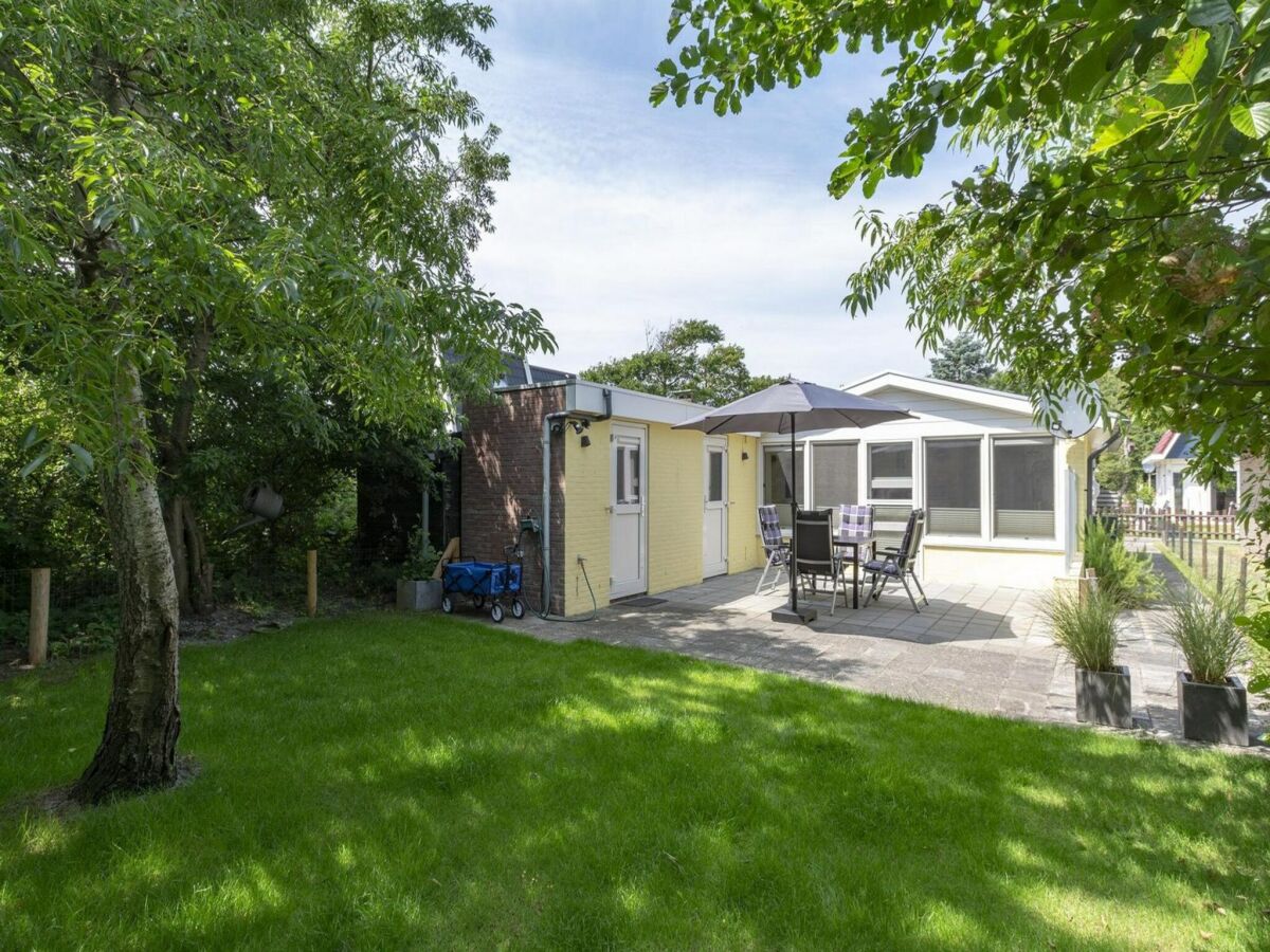 Bungalow Holiday home in Callantsoog with patio