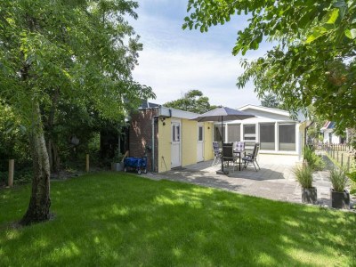 Bungalow Holiday home in Callantsoog with patio - Bungalow