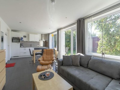 Bungalow Alluring seaside holiday home in Callantsoog - Outdoor photo 10