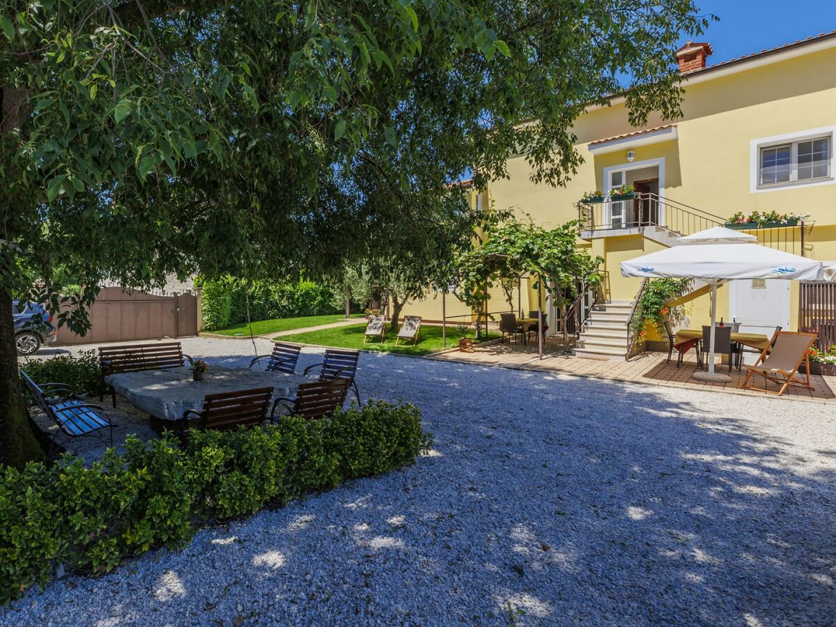 Apartment Nino with Shared Pool - One-Bedroom A1 with Balcony - Outdoor photo 5