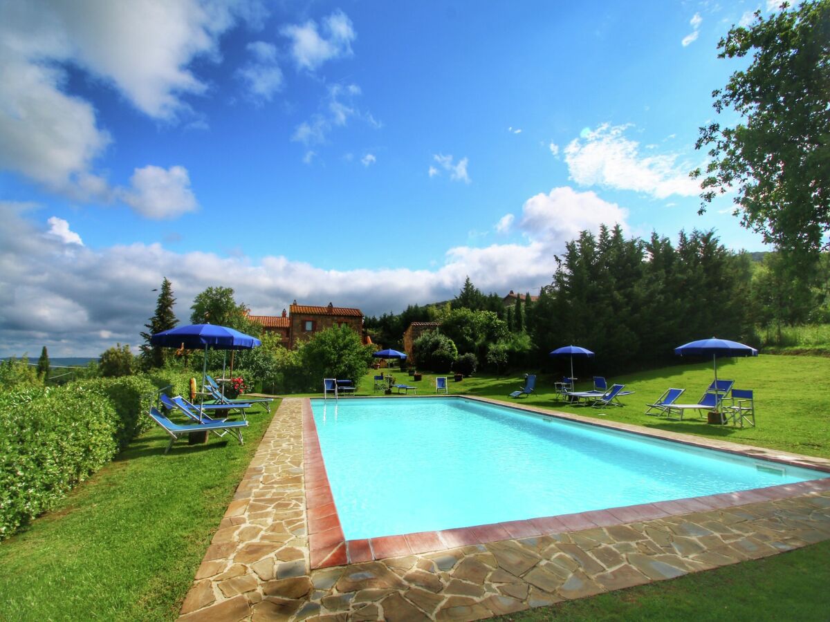 Farmhouse Cottage in Tuscany with patio - Outdoor photo 4