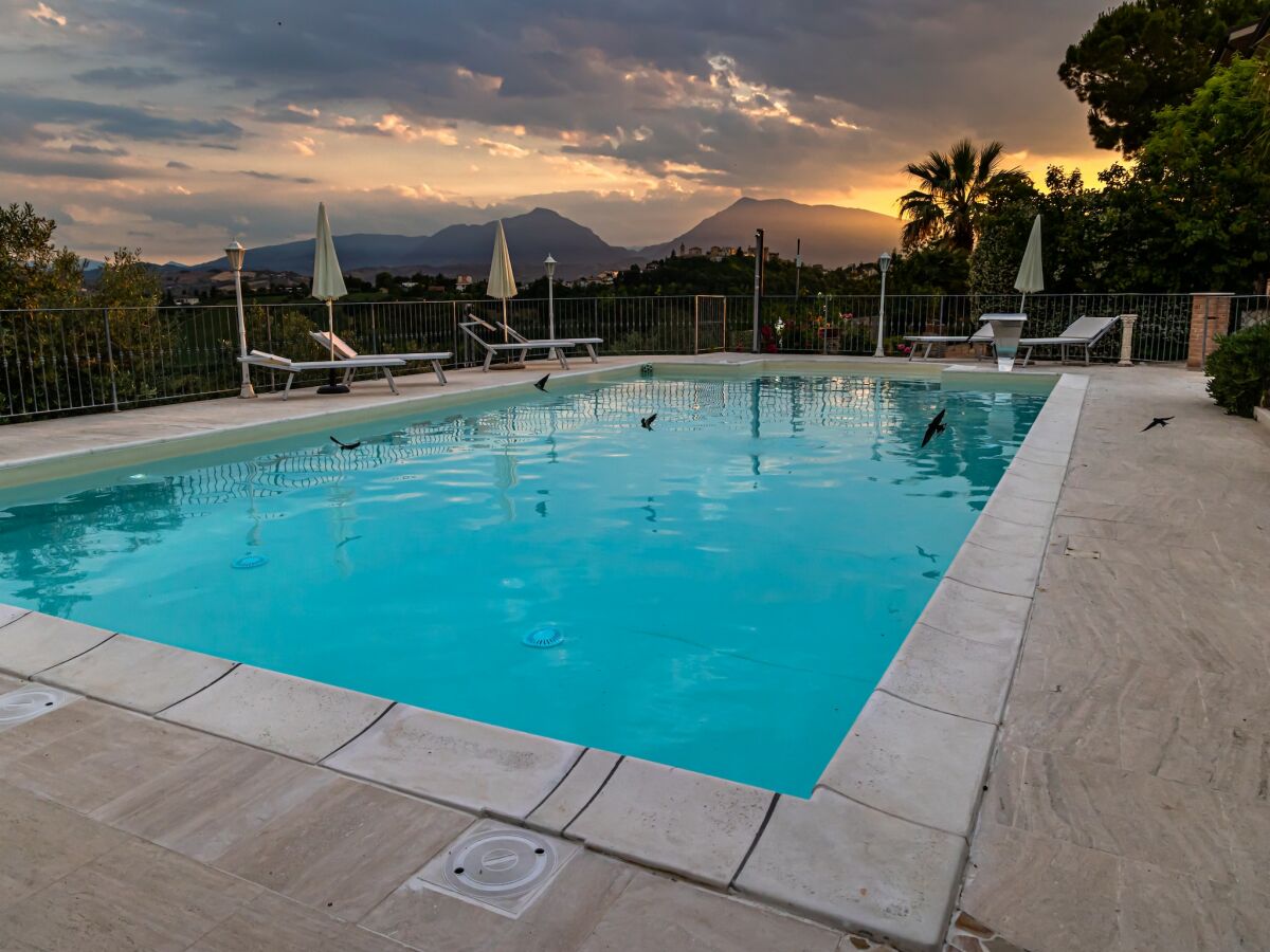 Cottage Herrenhaus in den Abruzzen mit Pool und Garten