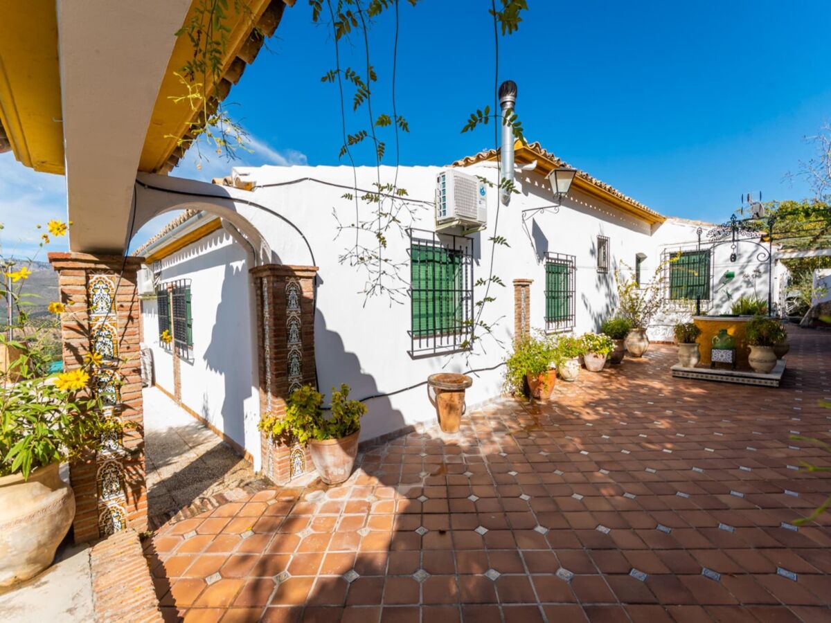 Holiday house Holiday home with pool and beach bar