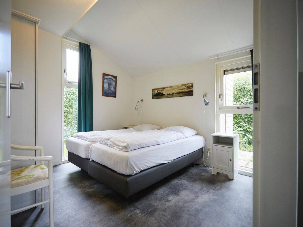 Holiday park Holiday Home in Zeeland near Lake & Sauna - Features photo 4