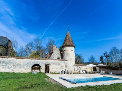 Castle Schönes Schloss in Le Veurdre mit privatem Pool - Outdoor photo 4