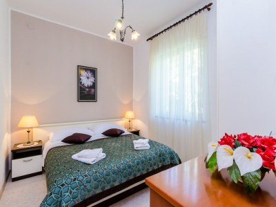 Apartment Apartments Nicol - Two-Bedroom Apartment with Balcony and Sea View - Features photo 4