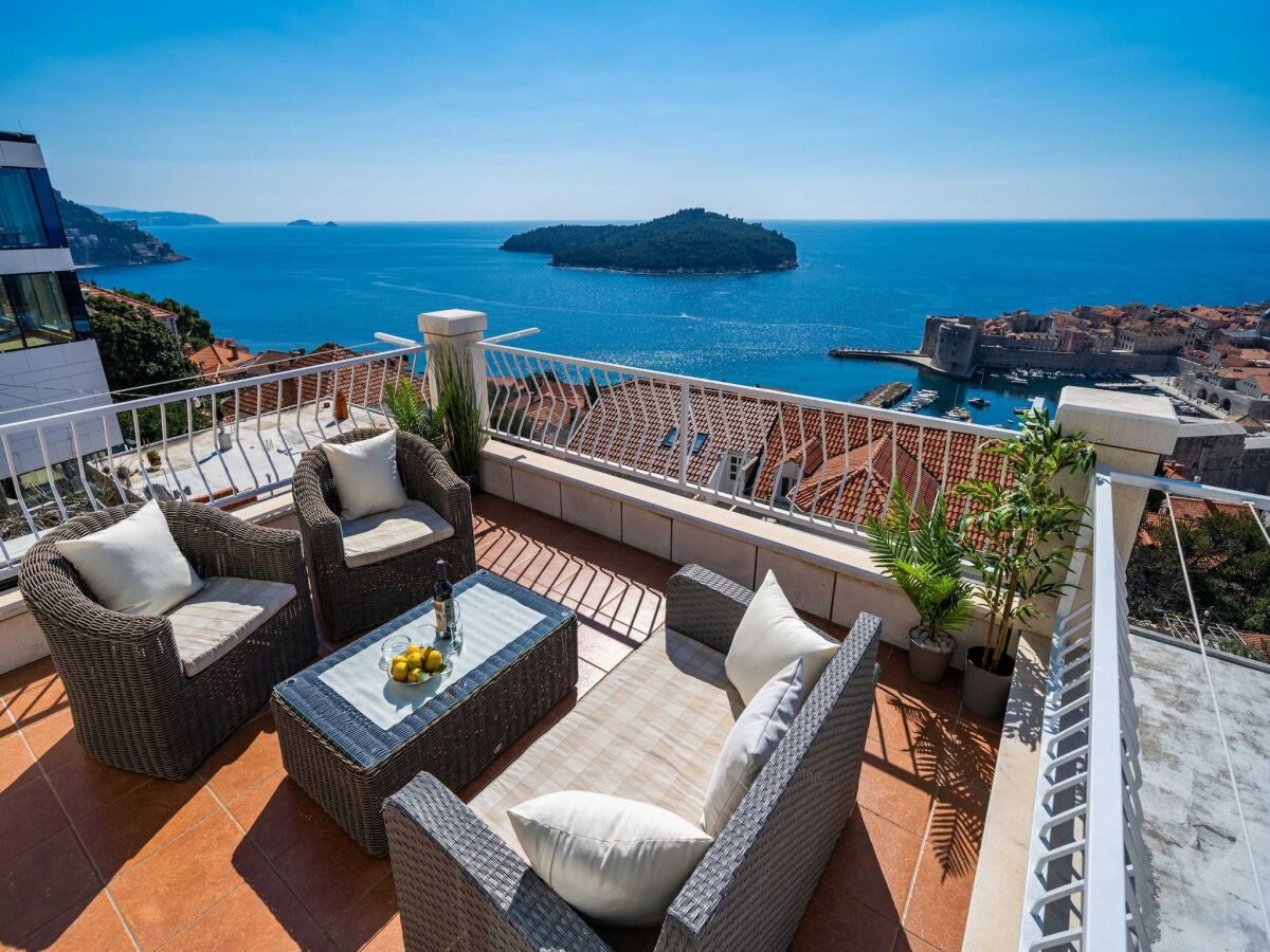 Apartment Apartments Isabora - Premium Two-Bedroom Apartment with Terrace and Sea View