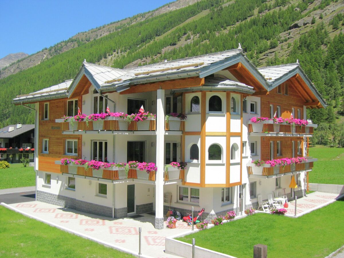 Apartment Älpi Retreat by Saas Grund