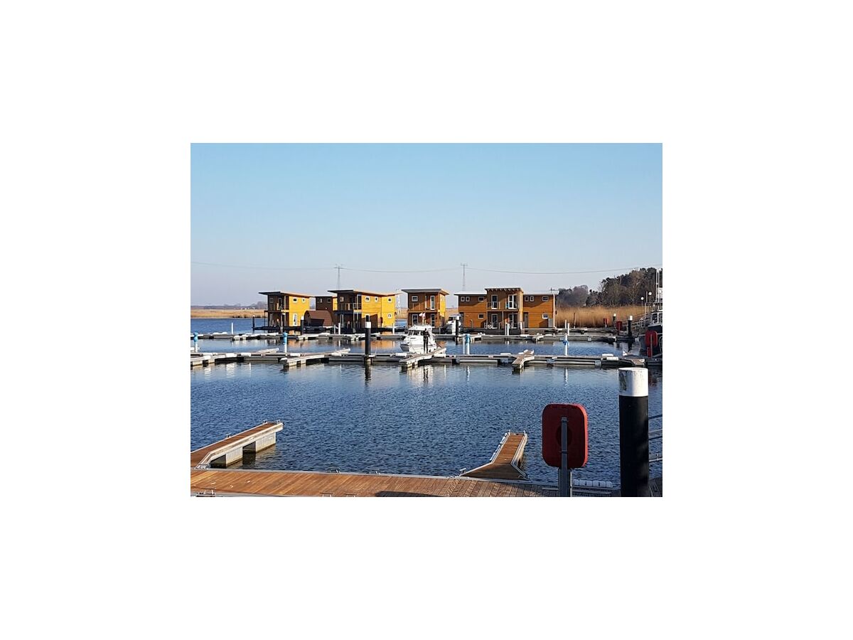 House boat Hausboot in Kröslin am Bodden - Outdoor photo 3