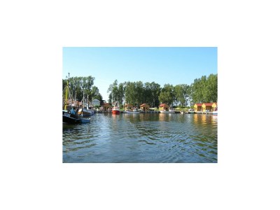 House boat Hausboot in Kroeslin am Bodden - Environment photo 14