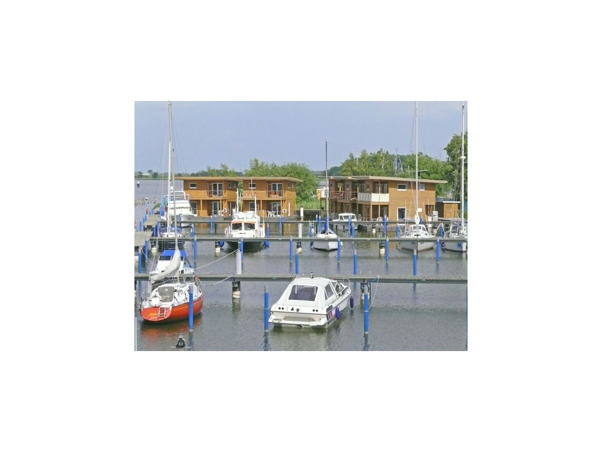 House boat Hausboot in Barth am Barther Bodden - Outdoor photo 2